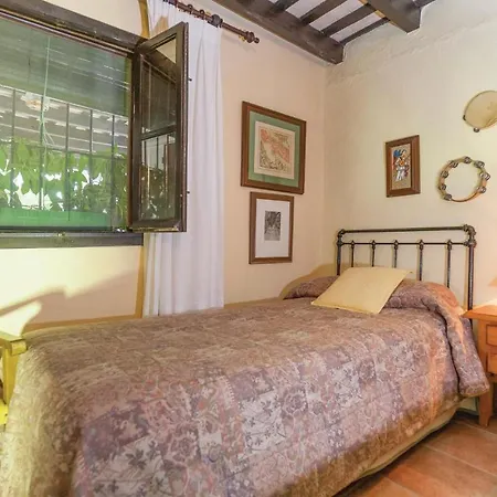 Hébergement de vacances Beautiful In With 2 Bedrooms And Wifi